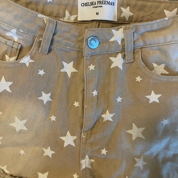 Chelsea Freeman - Picture 4 of 4